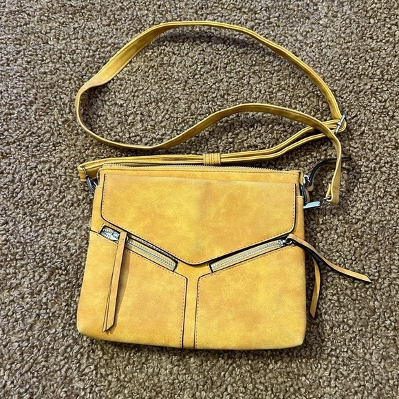 Universal Thread Yellow Crossbody Bag With Silver Hardware - Picture 1 of 12